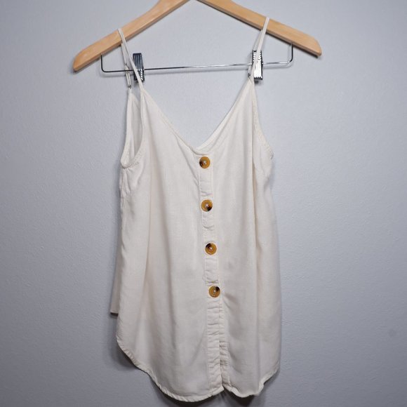 Hayden Sleeveless Linen Button Down - Picture 4 of 8